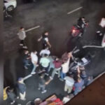Zabita esnaf arasinda tekmeli yumruklu kavga polis devreye girdi O4aDFEi7